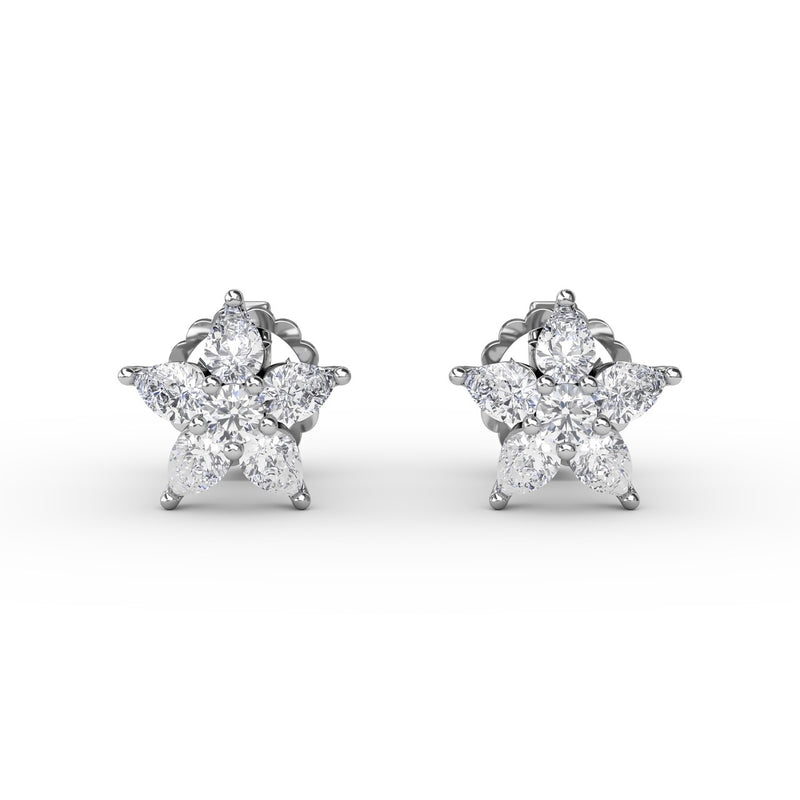 Fana Shine Bright Diamond Star Stud Earrings