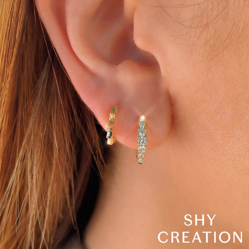 Shy Creation 14k Gold White 0.49Ct Diamond Huggie Earring